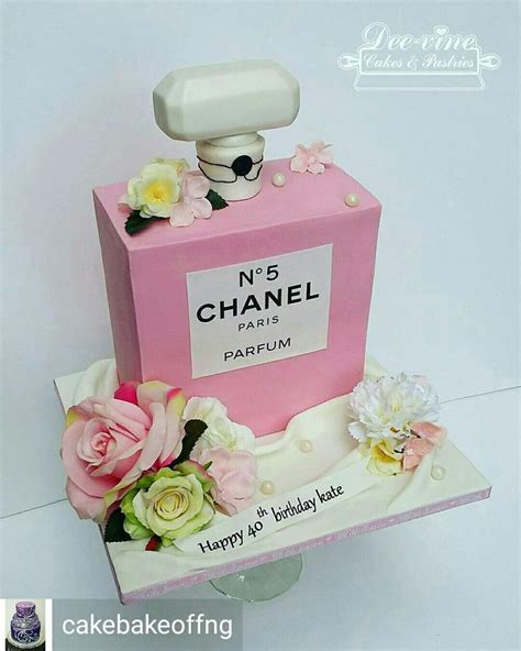 chanel cupcake designs|Chanel no 5 cake.